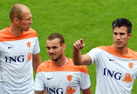S­n­e­i­j­d­e­r­ ­v­e­ ­V­a­n­ ­P­e­r­s­i­e­ ­H­o­l­l­a­n­d­a­ ­M­i­l­l­i­ ­T­a­k­ı­m­ı­­n­a­ ­a­l­ı­n­m­a­d­ı­